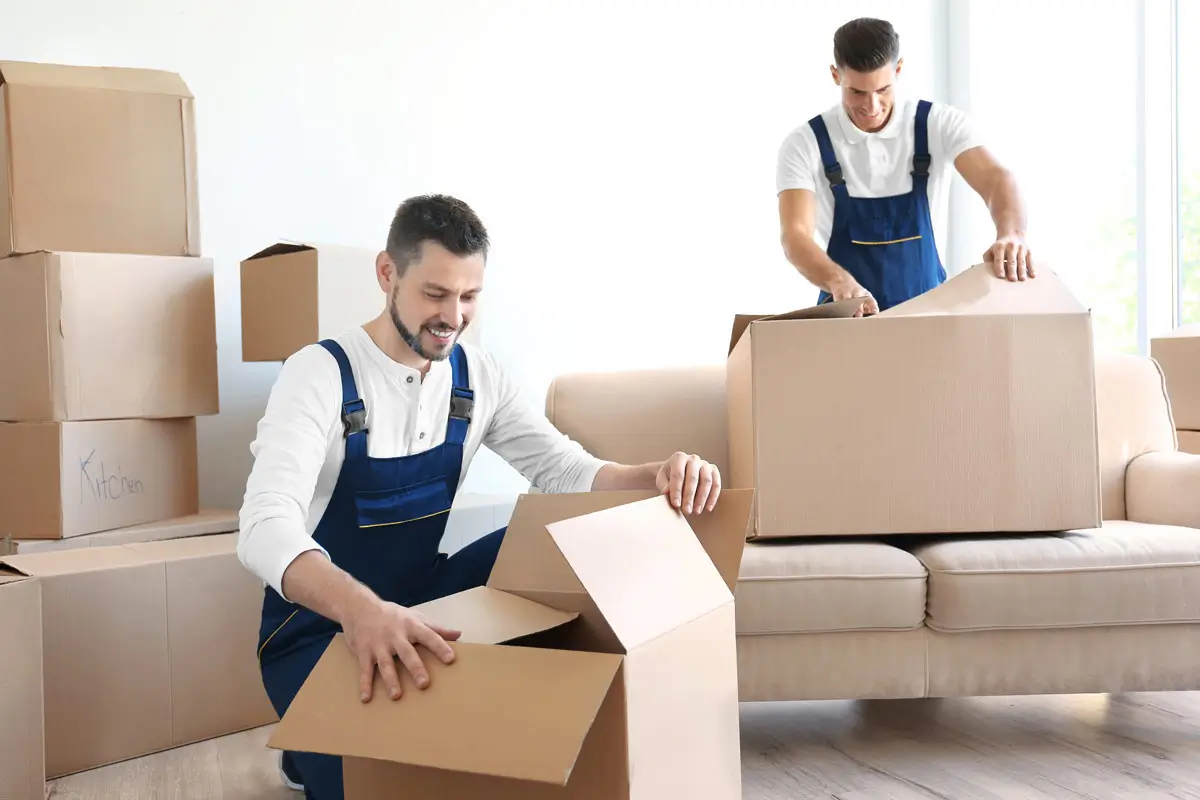 Gewerbeumzug mit Profis – Reibungsloser Transport & Montage Gewerbeumzug mit Profis – Reibungsloser Transport & Montage