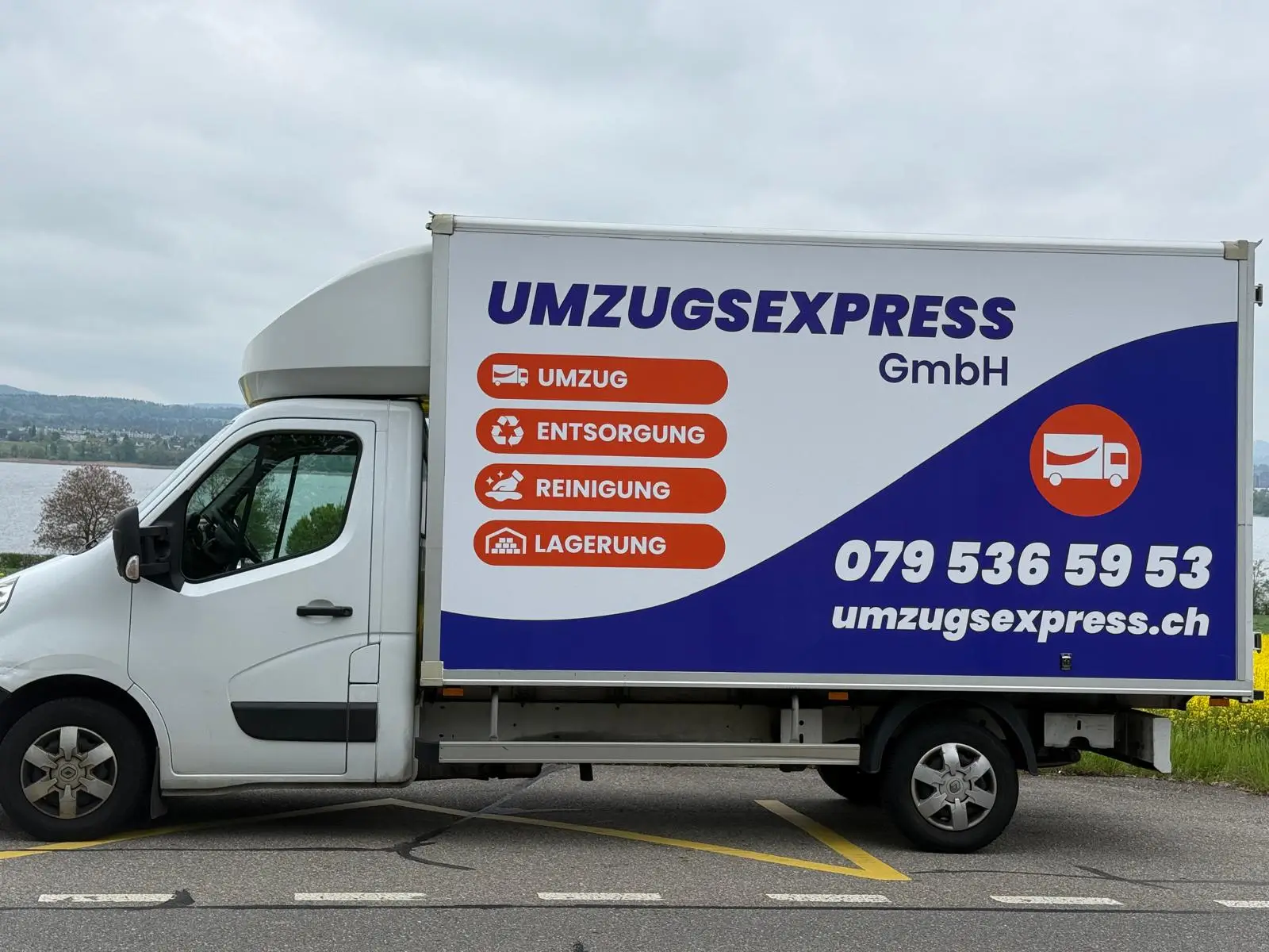Wir bieten umfassende Dienstleistungen für Wohnungsräumungen, Haushaltsentsorgungen, Büroauflösungen und Fabrikenentsorgungen in der gesamten Schweiz.